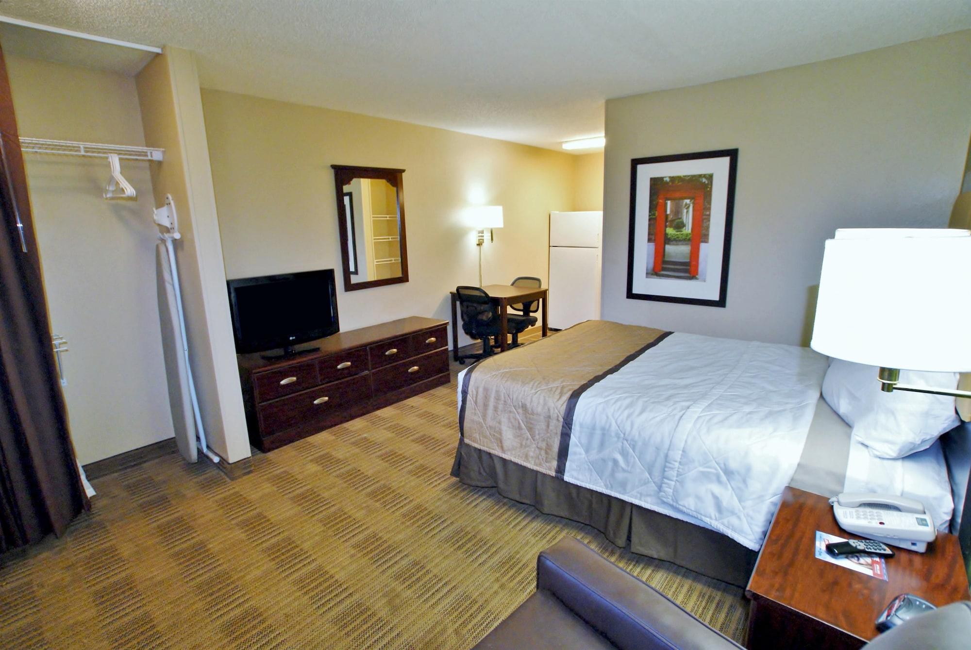 Extended Stay America Select Suites - Durham - University Екстер'єр фото