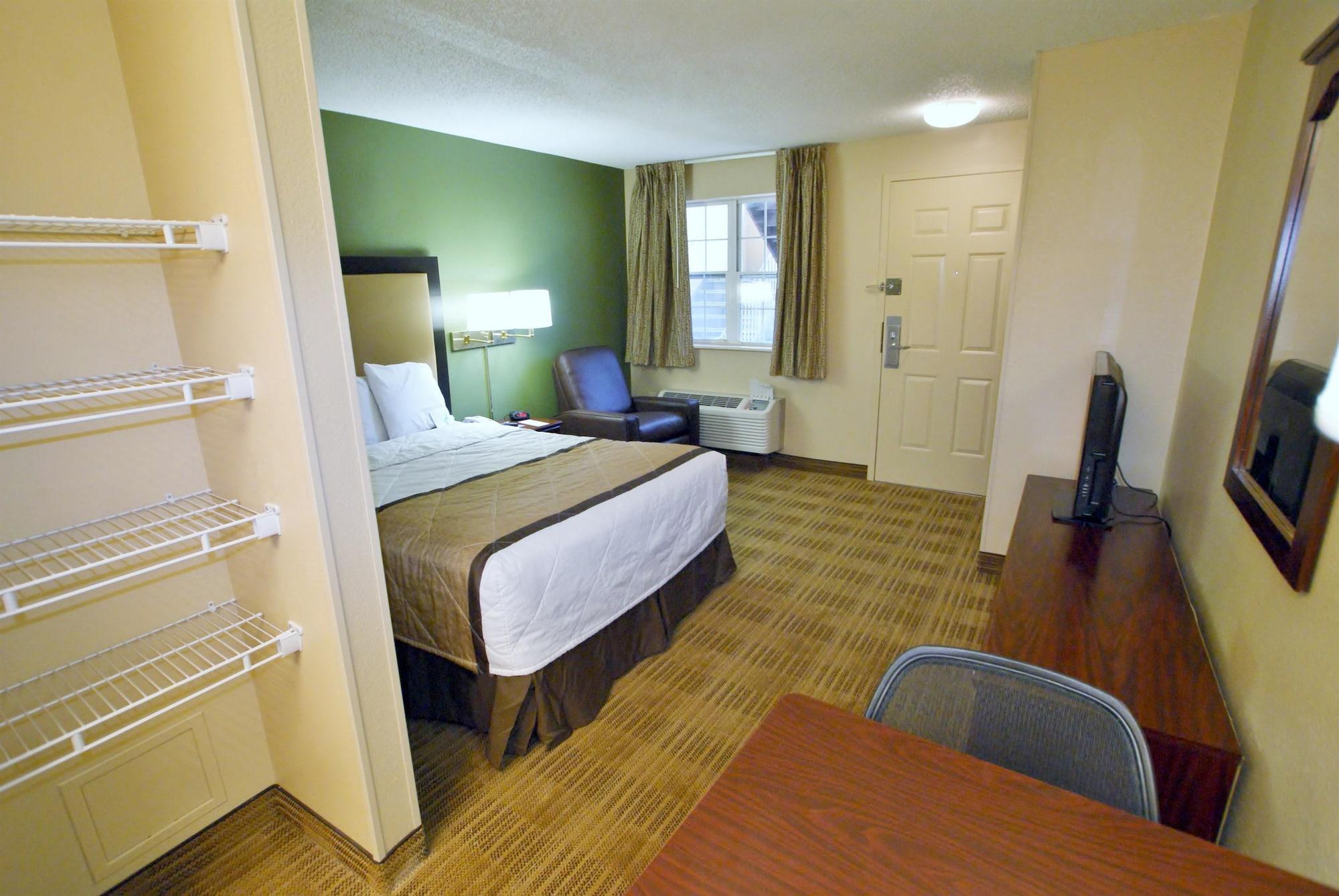 Extended Stay America Select Suites - Durham - University Екстер'єр фото