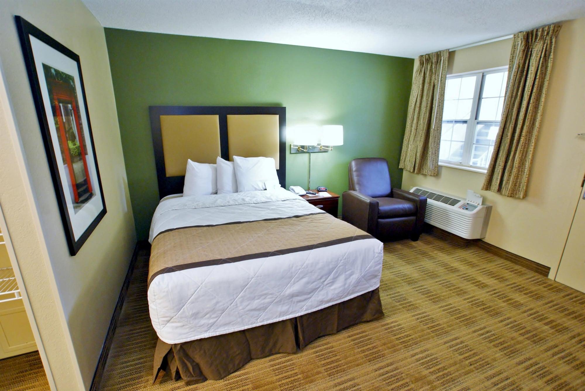 Extended Stay America Select Suites - Durham - University Екстер'єр фото